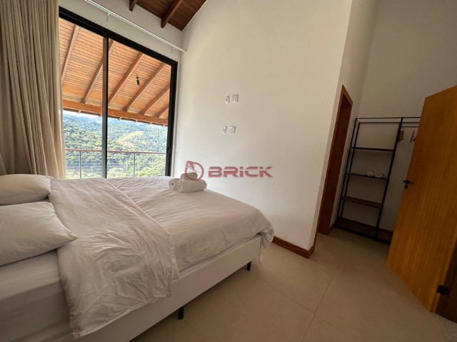 Casa à venda com 4 quartos, 195m² - Foto 13