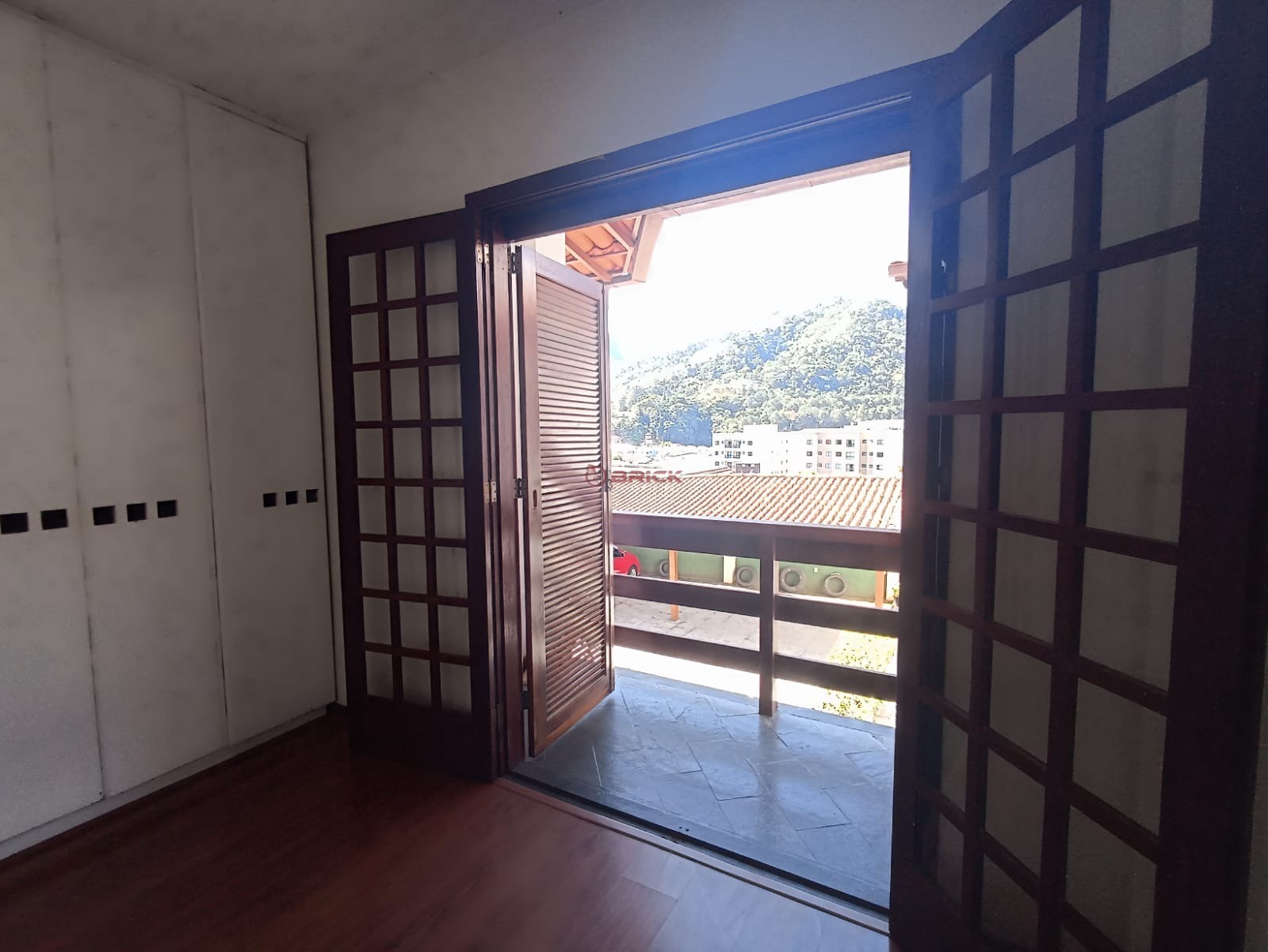 Casa à venda com 2 quartos, 90m² - Foto 6