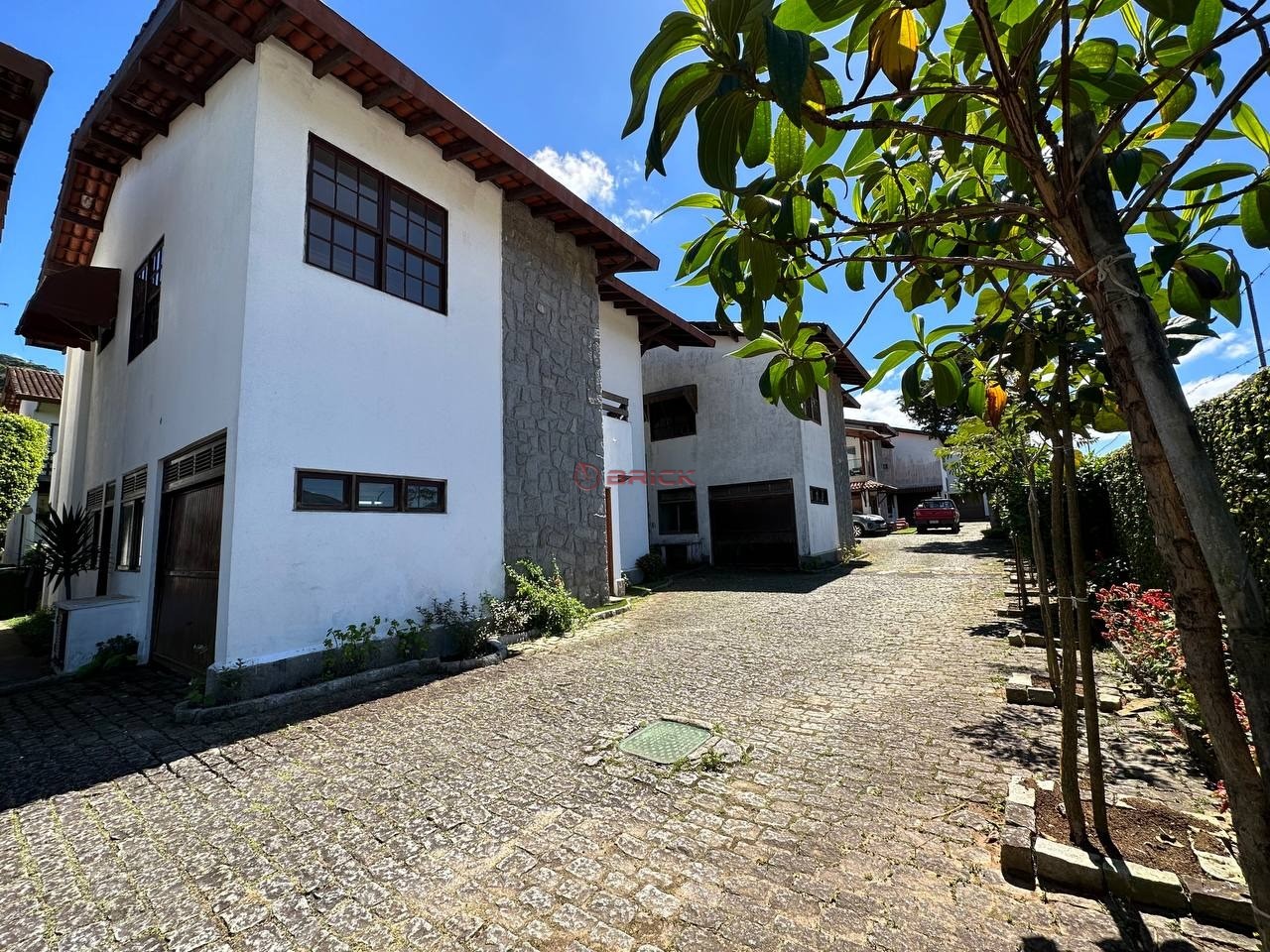 Casa à venda com 5 quartos, 211m² - Foto 61