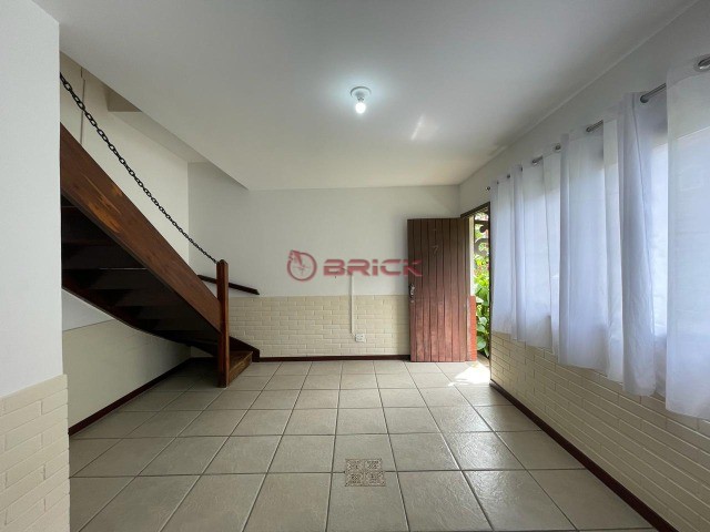 Casa para alugar com 2 quartos, 70m² - Foto 1