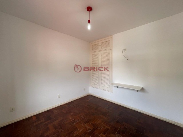 Casa para alugar com 2 quartos, 70m² - Foto 13