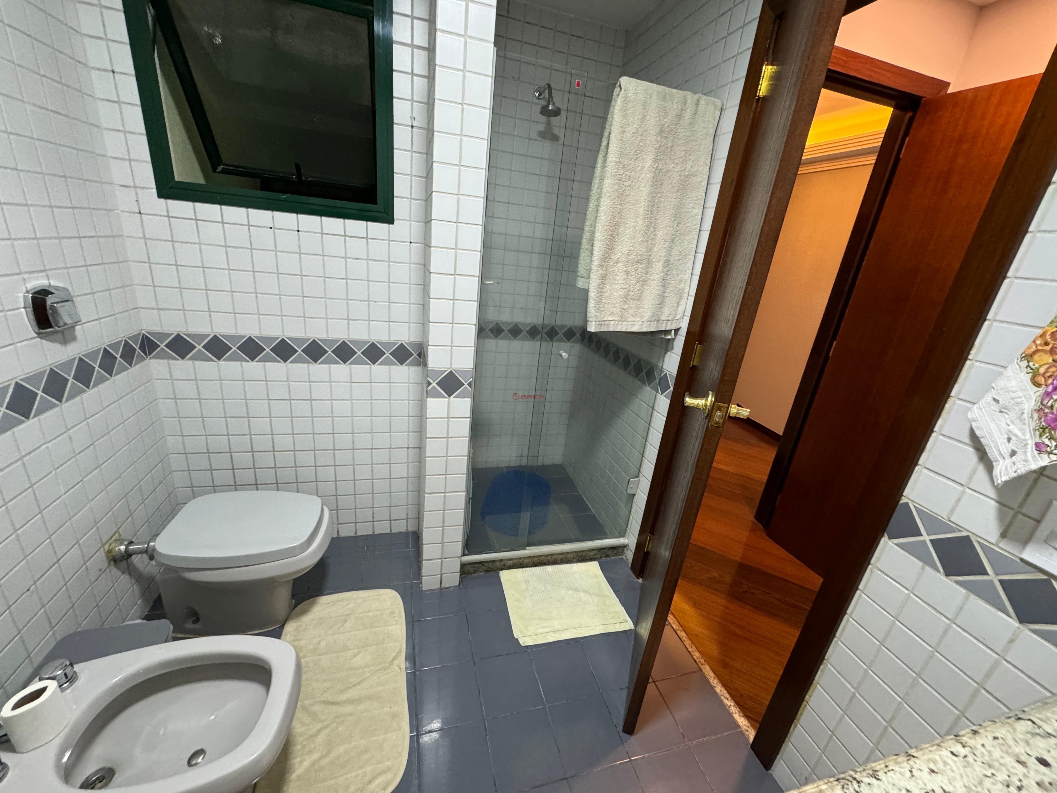 Apartamento à venda com 3 quartos, 150m² - Foto 9