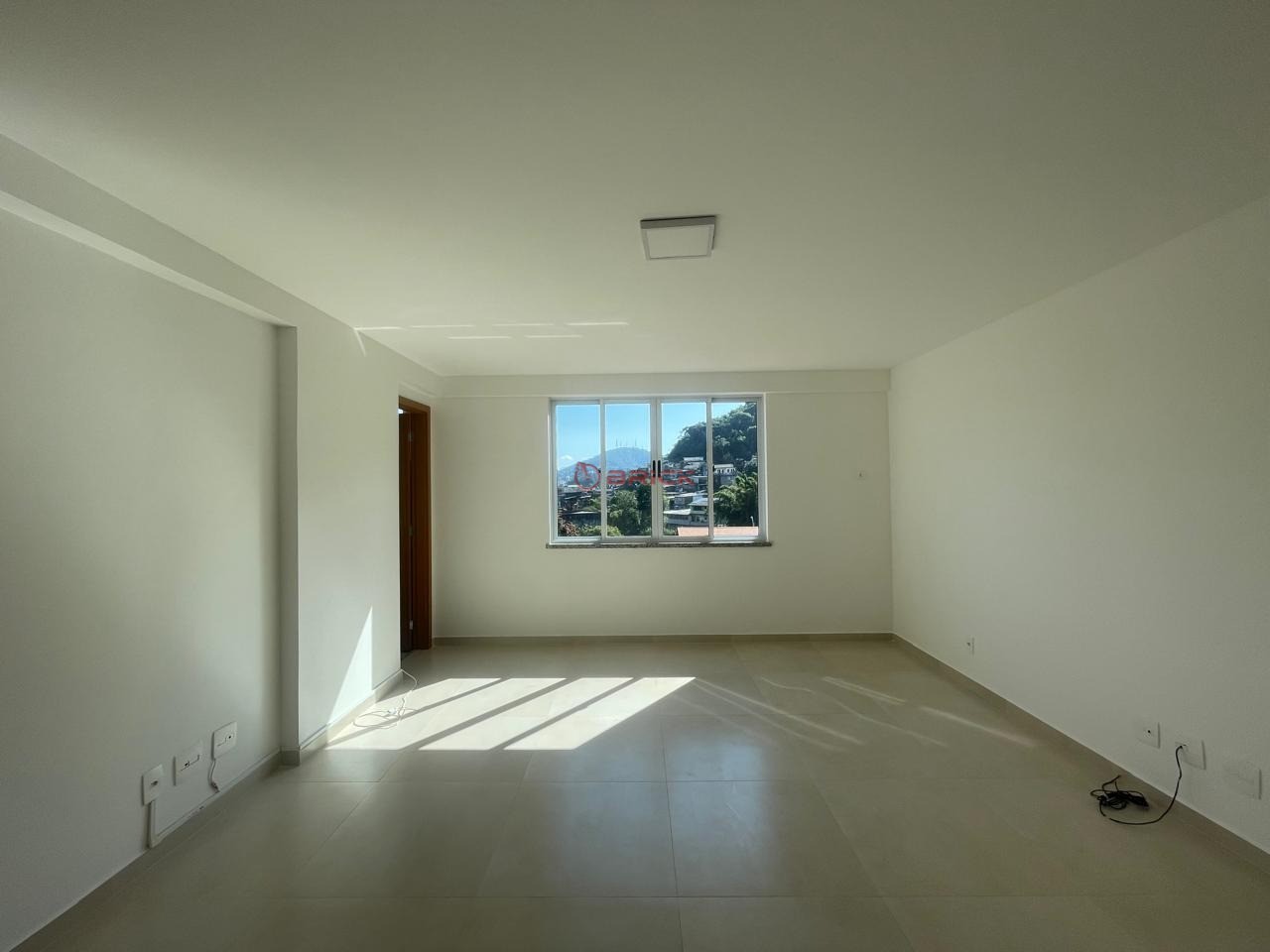 Apartamento para Alugar em Santa Cecília, Teresópolis - RJ - Foto 2