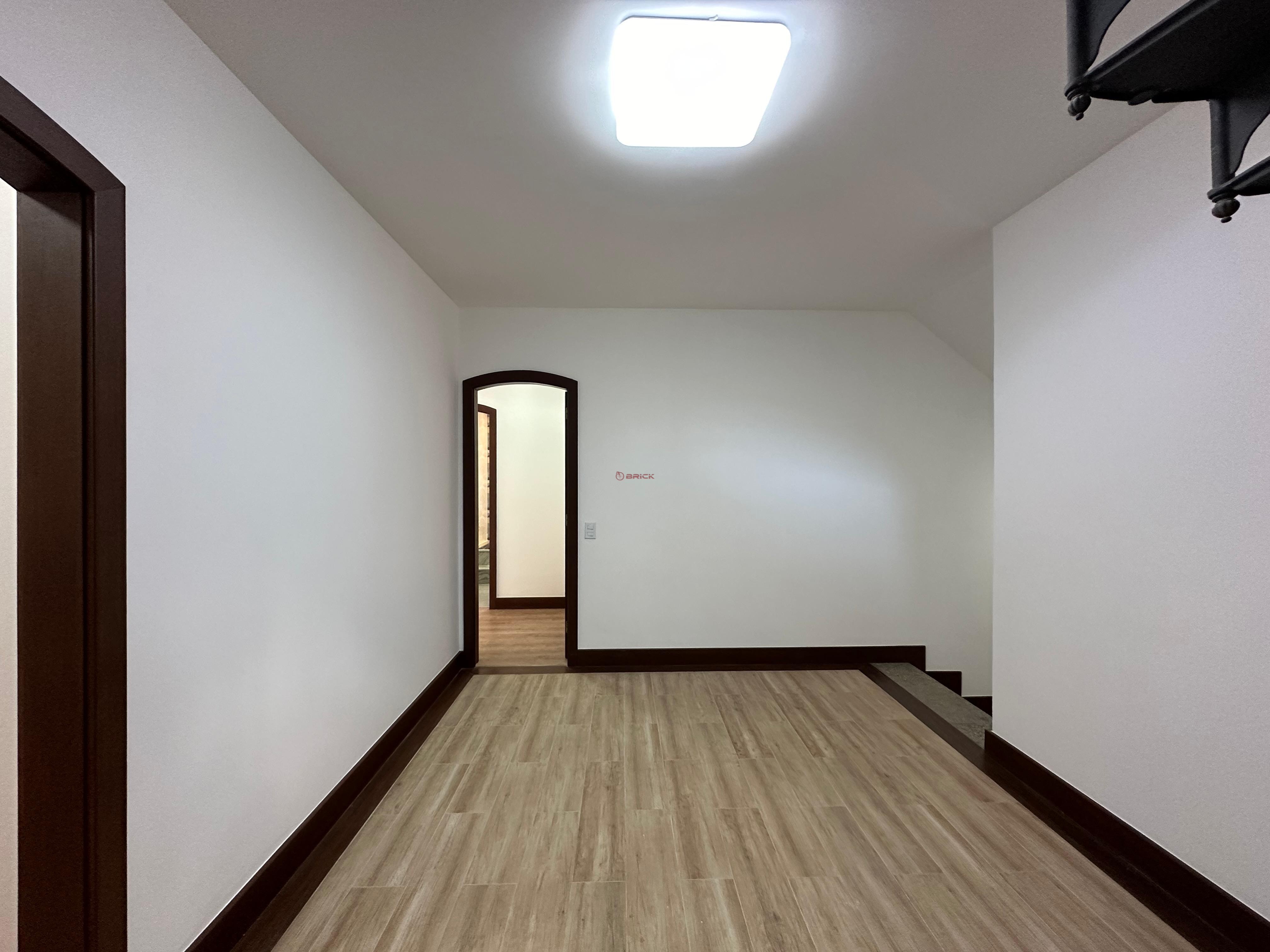 Casa à venda com 4 quartos, 317m² - Foto 14