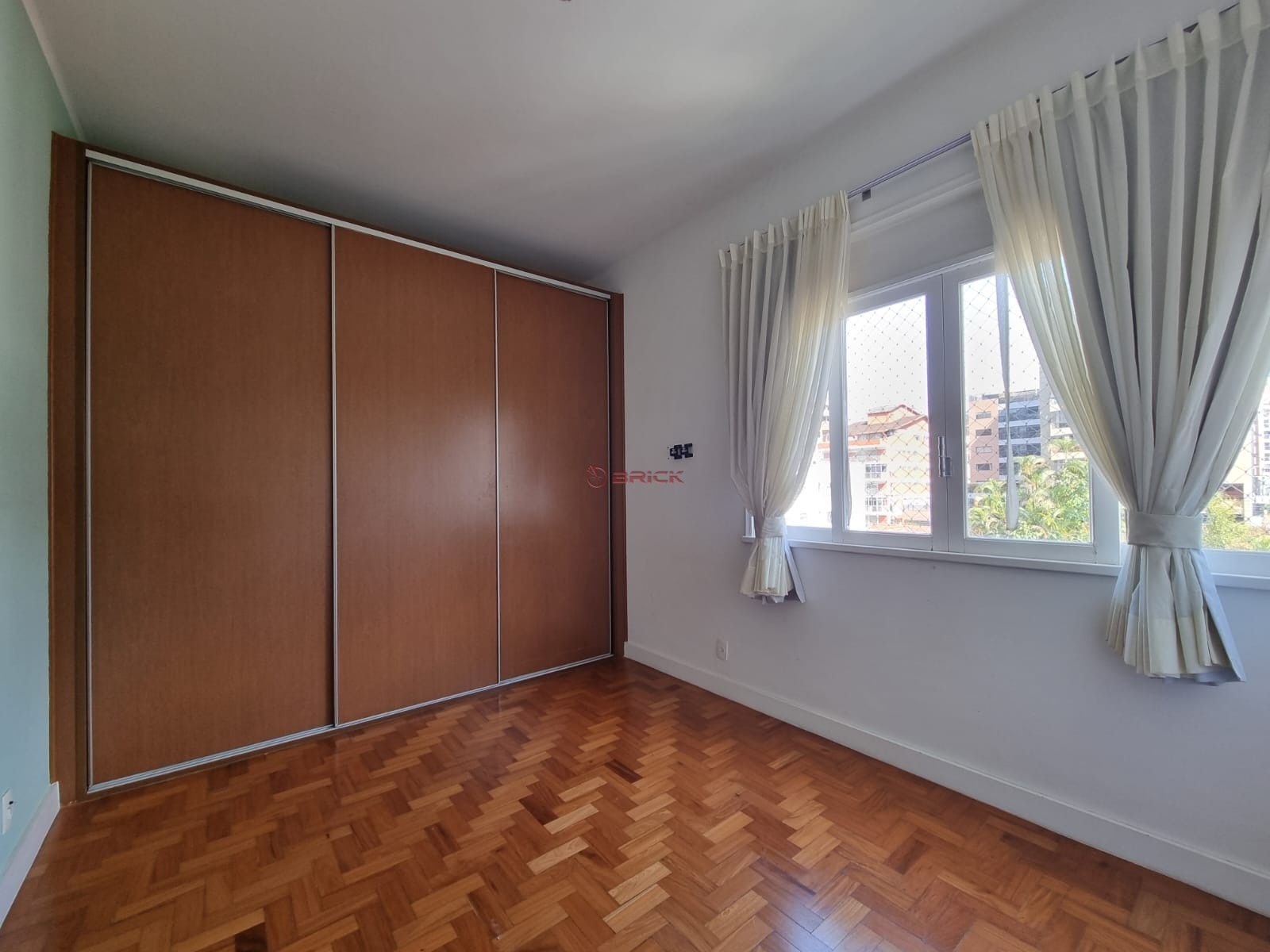 Apartamento à venda com 2 quartos, 73m² - Foto 3