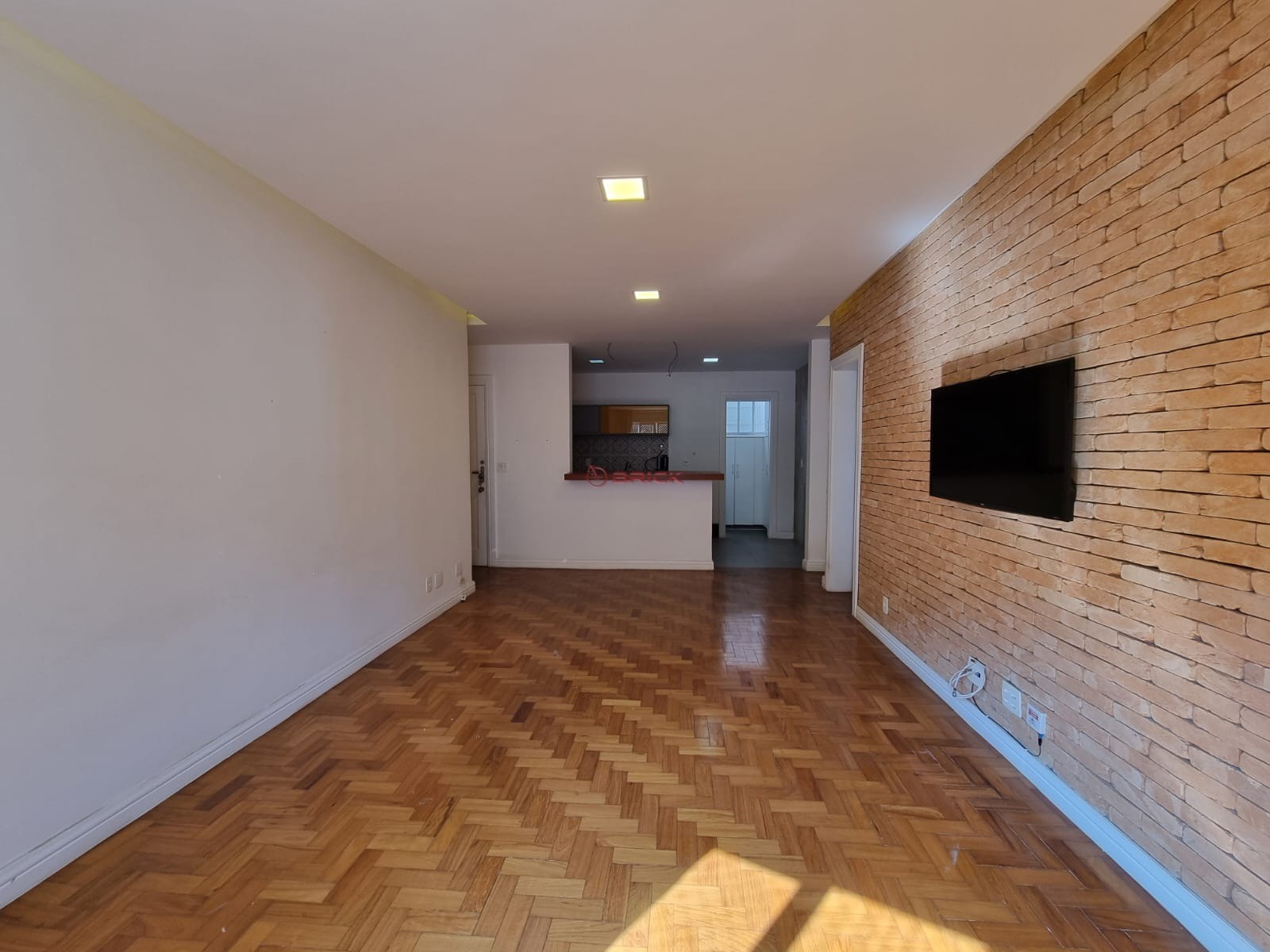 Apartamento à venda com 2 quartos, 73m² - Foto 2