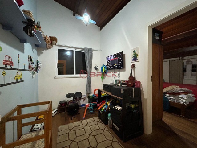 Casa à venda com 1 quarto, 60m² - Foto 10