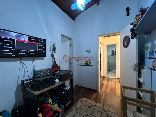 Casa à venda com 1 quarto, 60m² - Foto 11