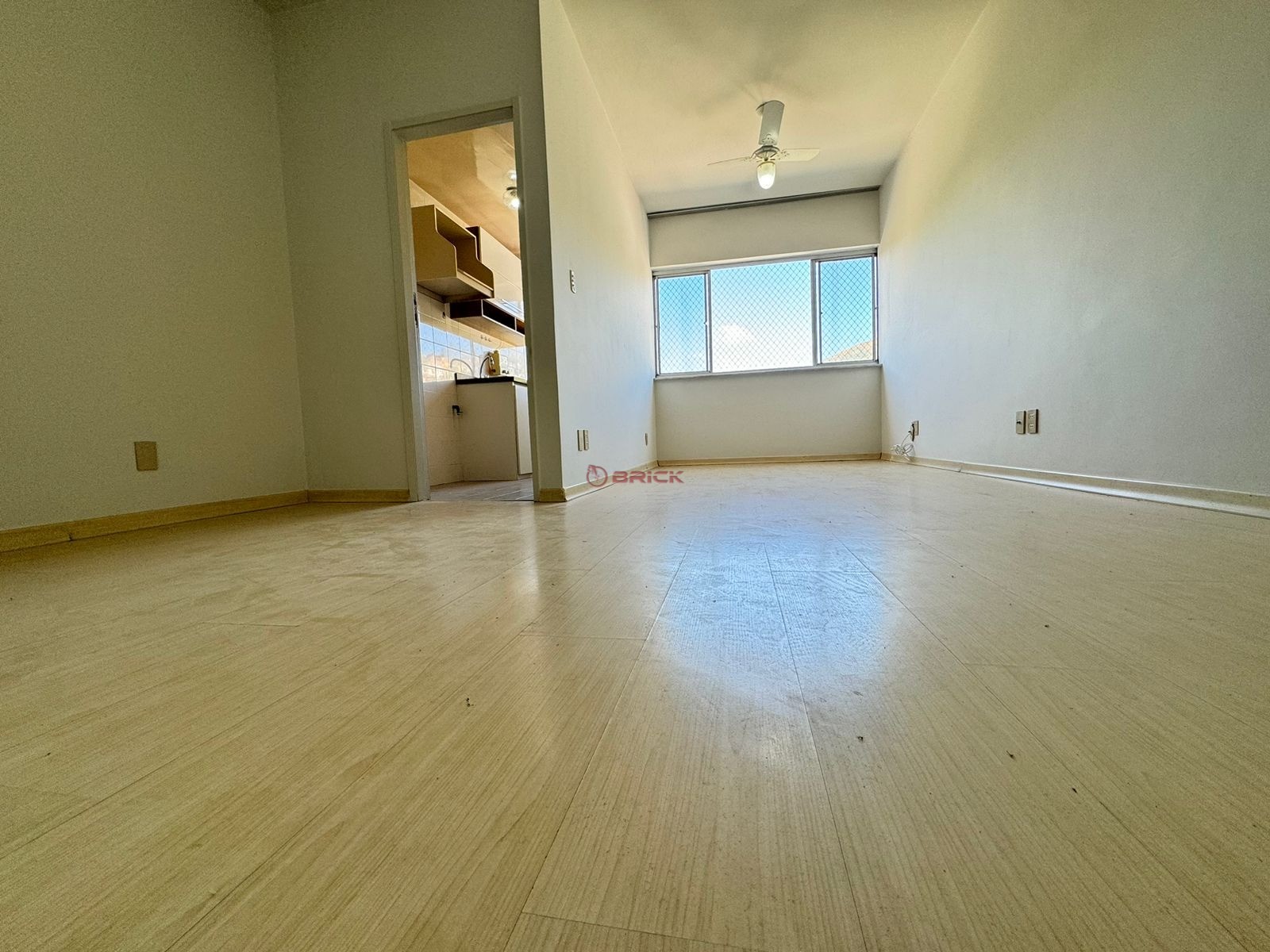 Apartamento à venda com 1 quarto, 42m² - Foto 2