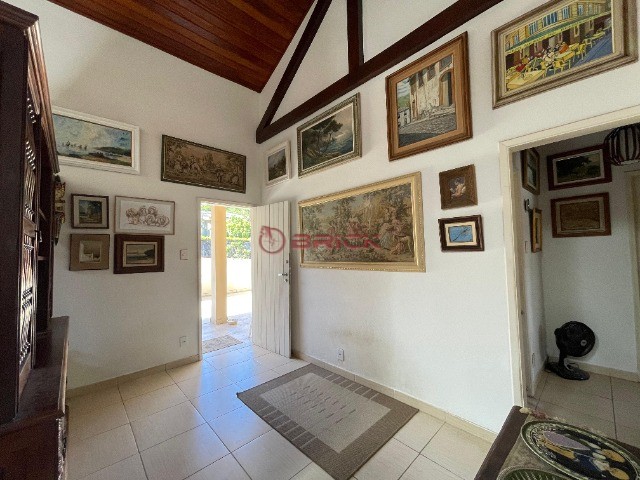 Casa à venda com 3 quartos, 160m² - Foto 1