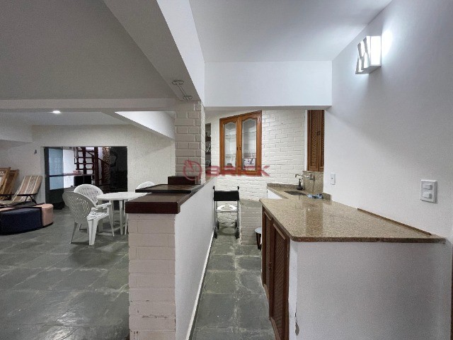 Casa à venda com 4 quartos, 290m² - Foto 21