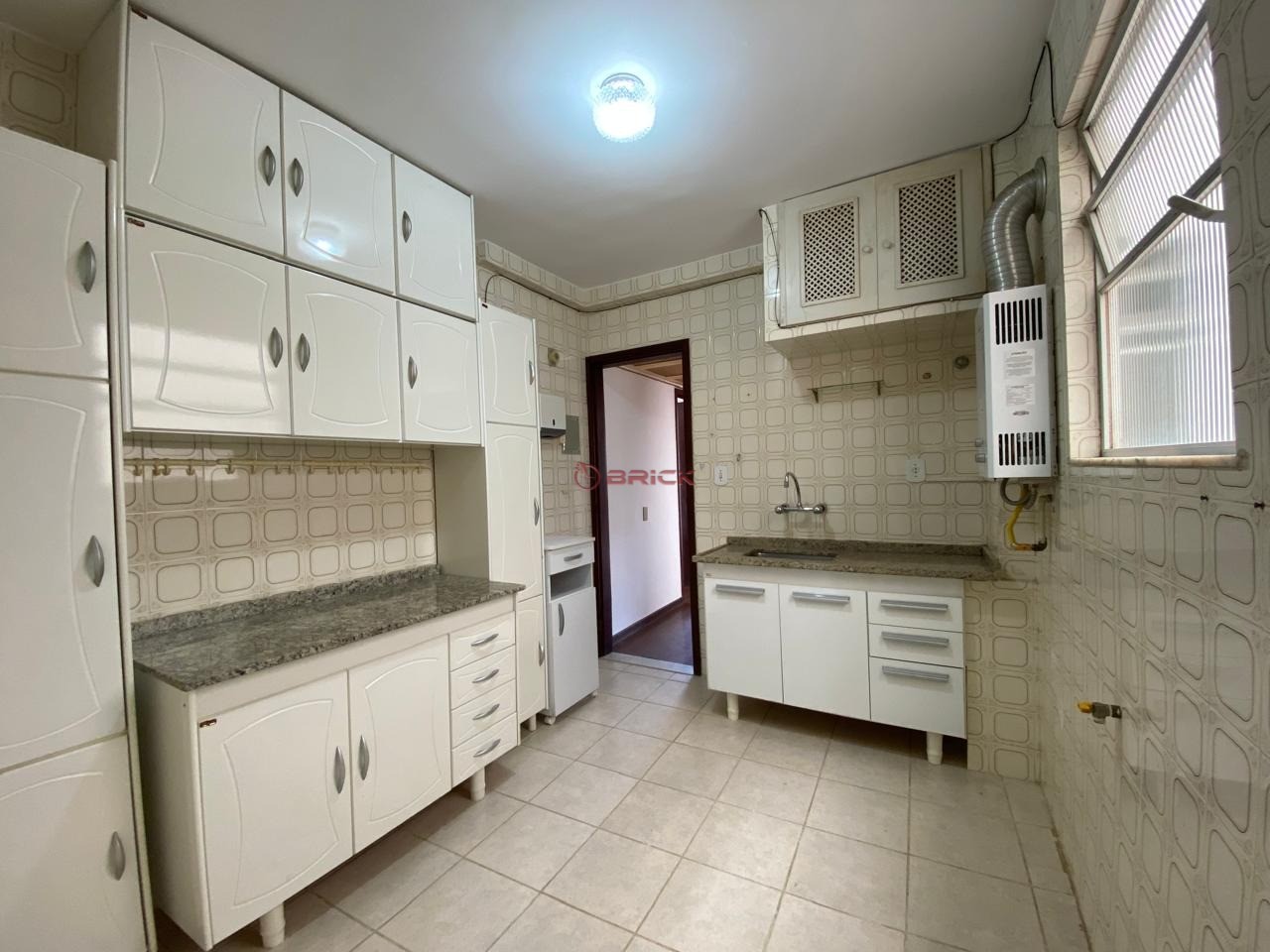 Apartamento à venda com 2 quartos, 70m² - Foto 14