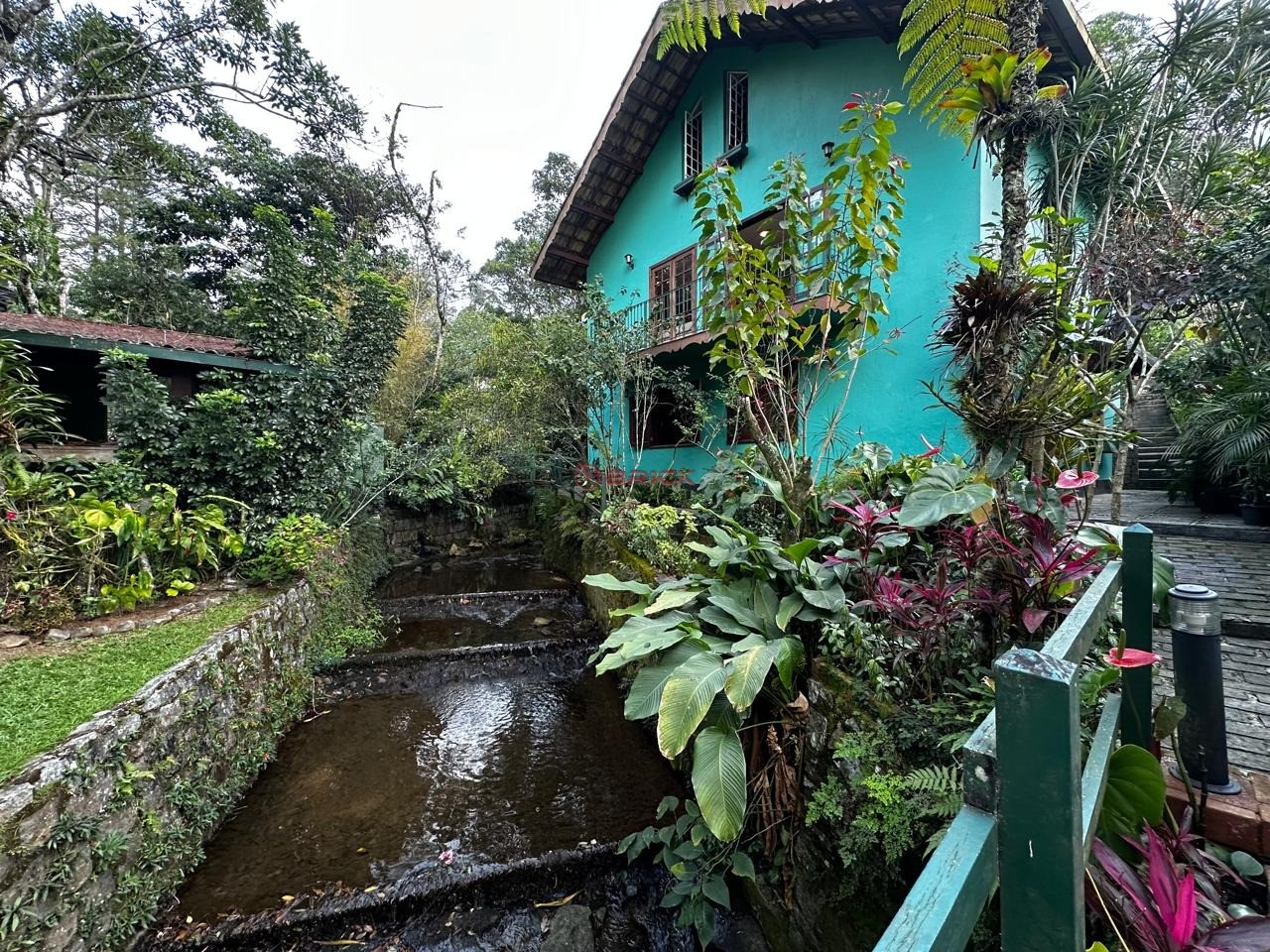 Casa à venda com 4 quartos, 195m² - Foto 3