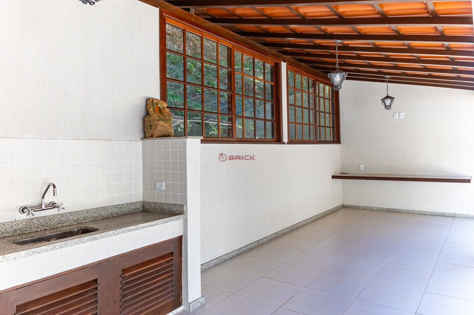 Casa à venda com 5 quartos, 235m² - Foto 25