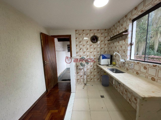 Casa à venda com 4 quartos, 290m² - Foto 25