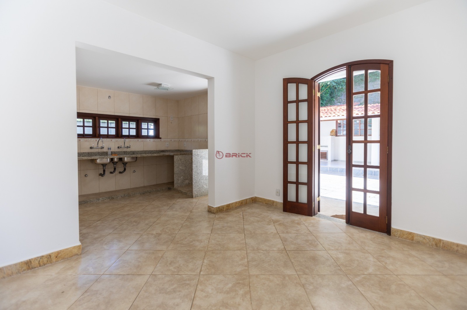 Casa à venda com 5 quartos, 235m² - Foto 17