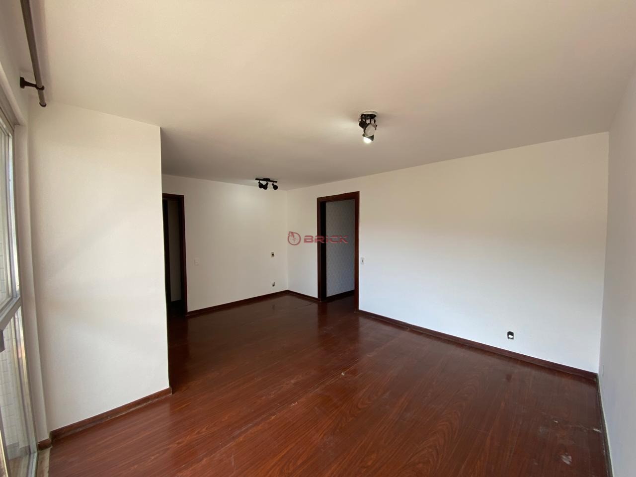 Apartamento à venda com 2 quartos, 70m² - Foto 1