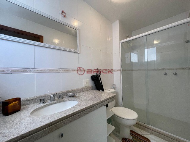 Apartamento à venda com 3 quartos, 136m² - Foto 13