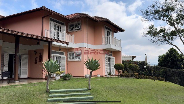 Casa à venda com 5 quartos, 348m² - Foto 1