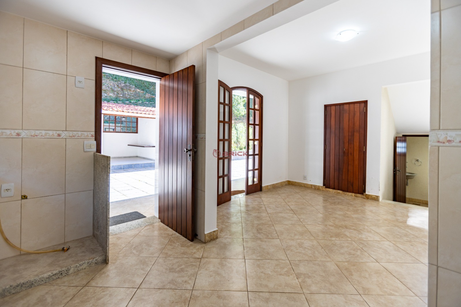 Casa à venda com 5 quartos, 235m² - Foto 18