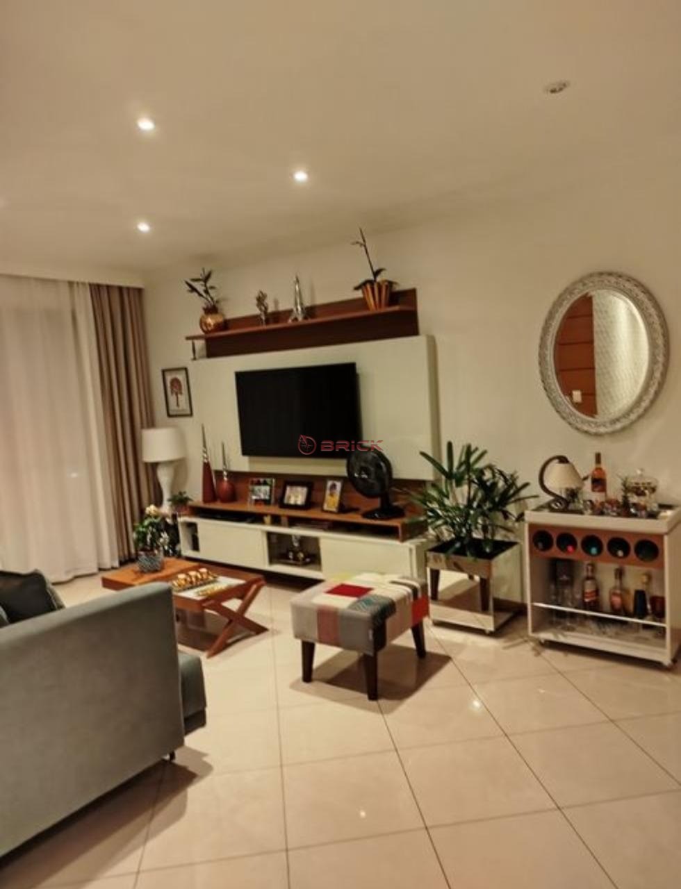 Apartamento à venda com 2 quartos, 110m² - Foto 1