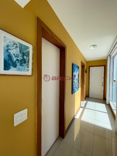 Apartamento à venda com 3 quartos, 136m² - Foto 17