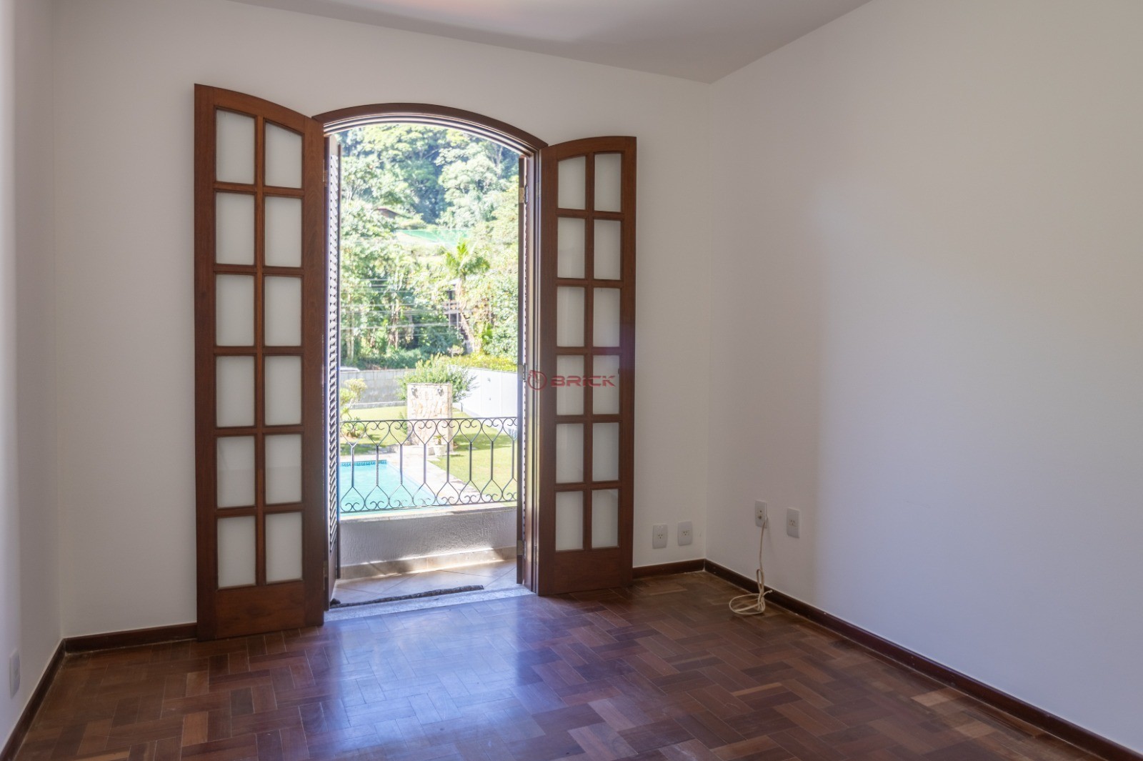 Casa à venda com 5 quartos, 235m² - Foto 5