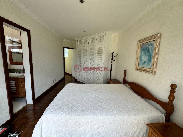 Casa à venda com 5 quartos, 348m² - Foto 24