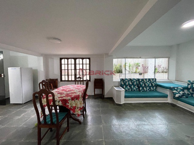 Casa à venda com 4 quartos, 290m² - Foto 19