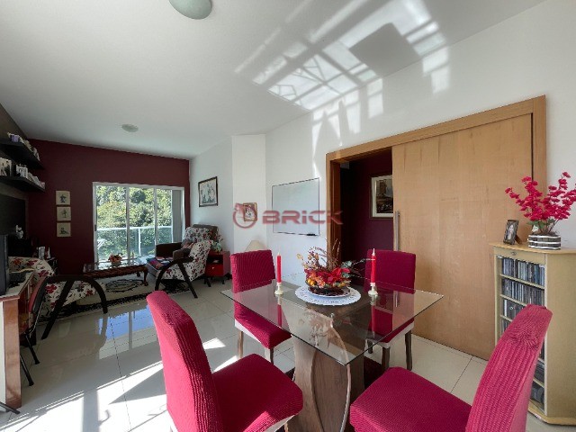 Apartamento à venda com 3 quartos, 136m² - Foto 1