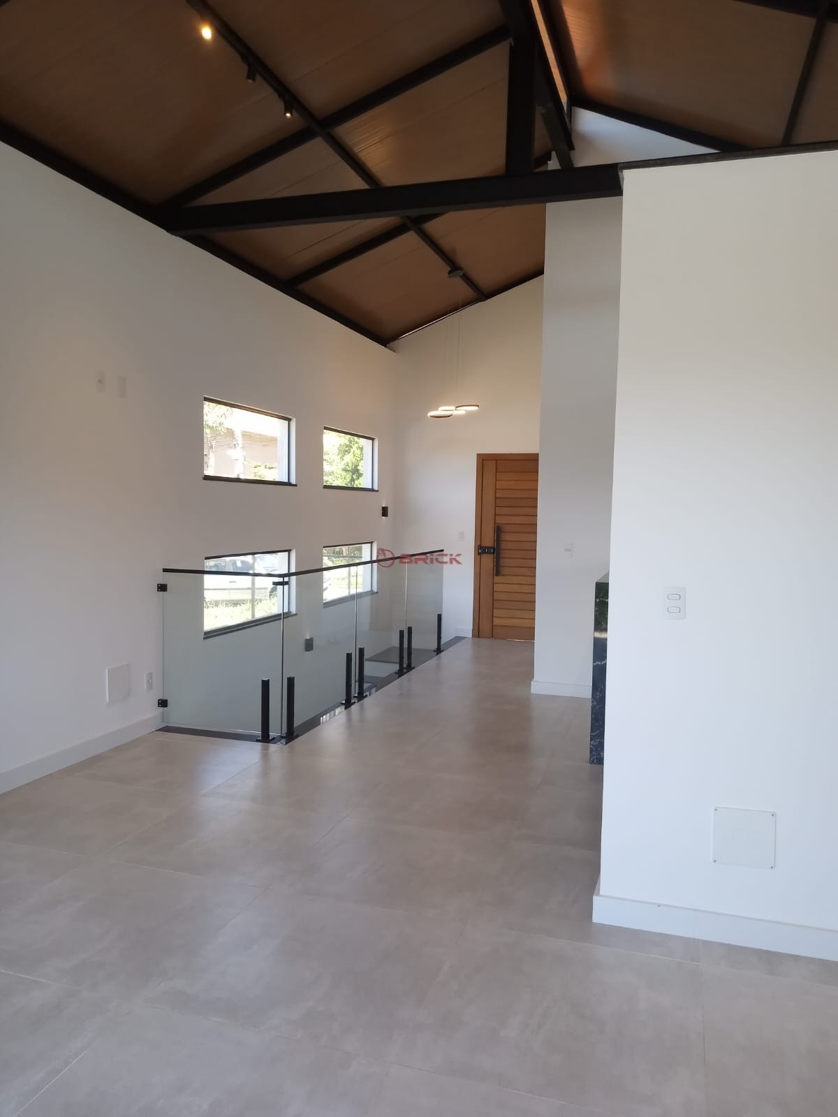 Casa à venda com 3 quartos, 145m² - Foto 4