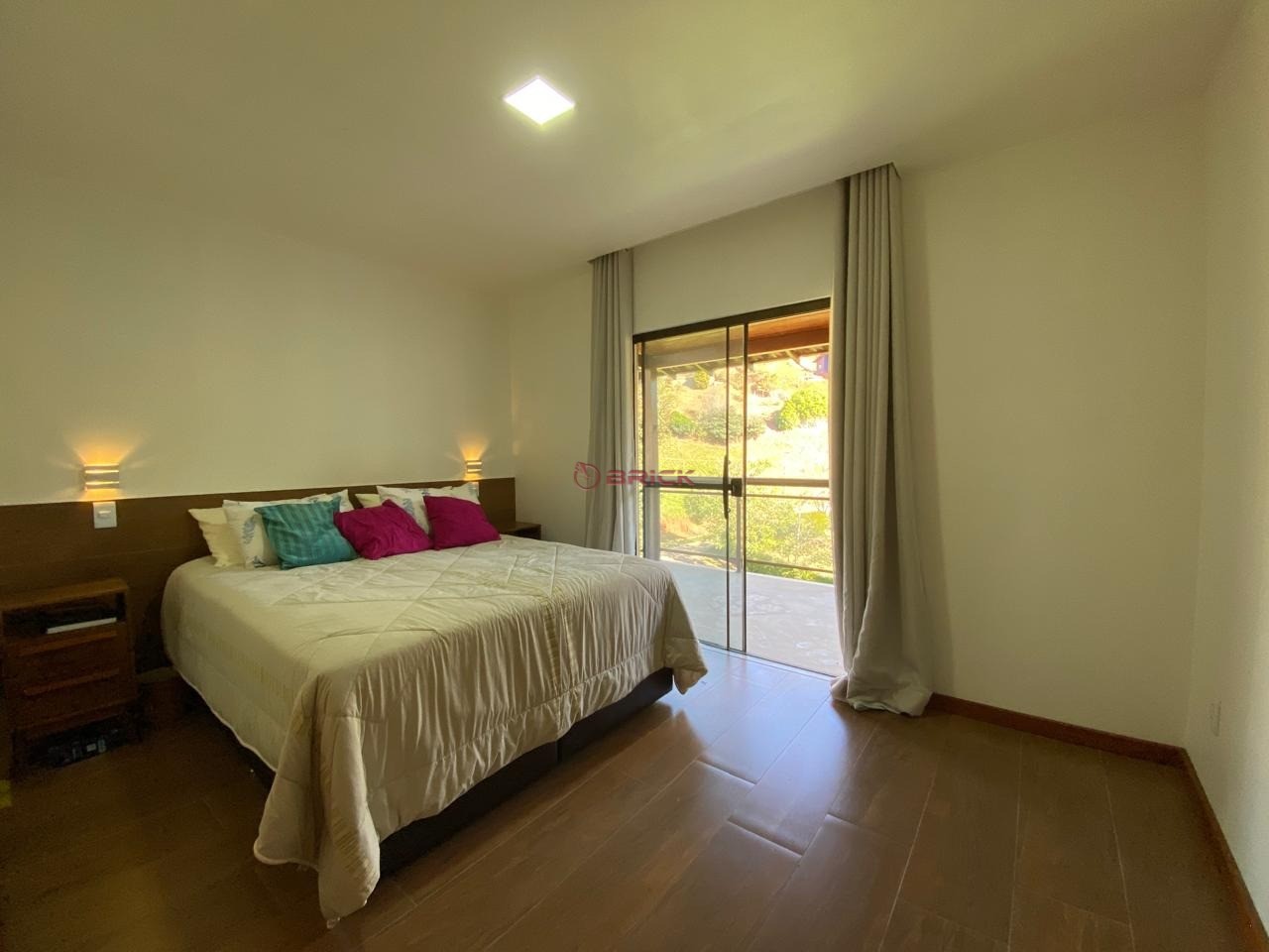 Casa à venda com 2 quartos, 134m² - Foto 11