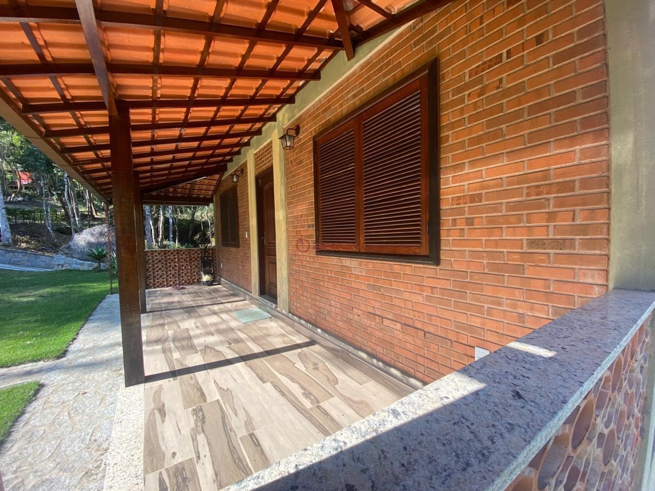 Casa à venda com 4 quartos, 250m² - Foto 35