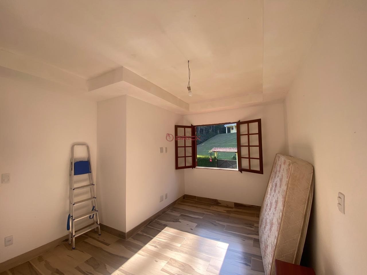 Casa à venda com 4 quartos, 250m² - Foto 12