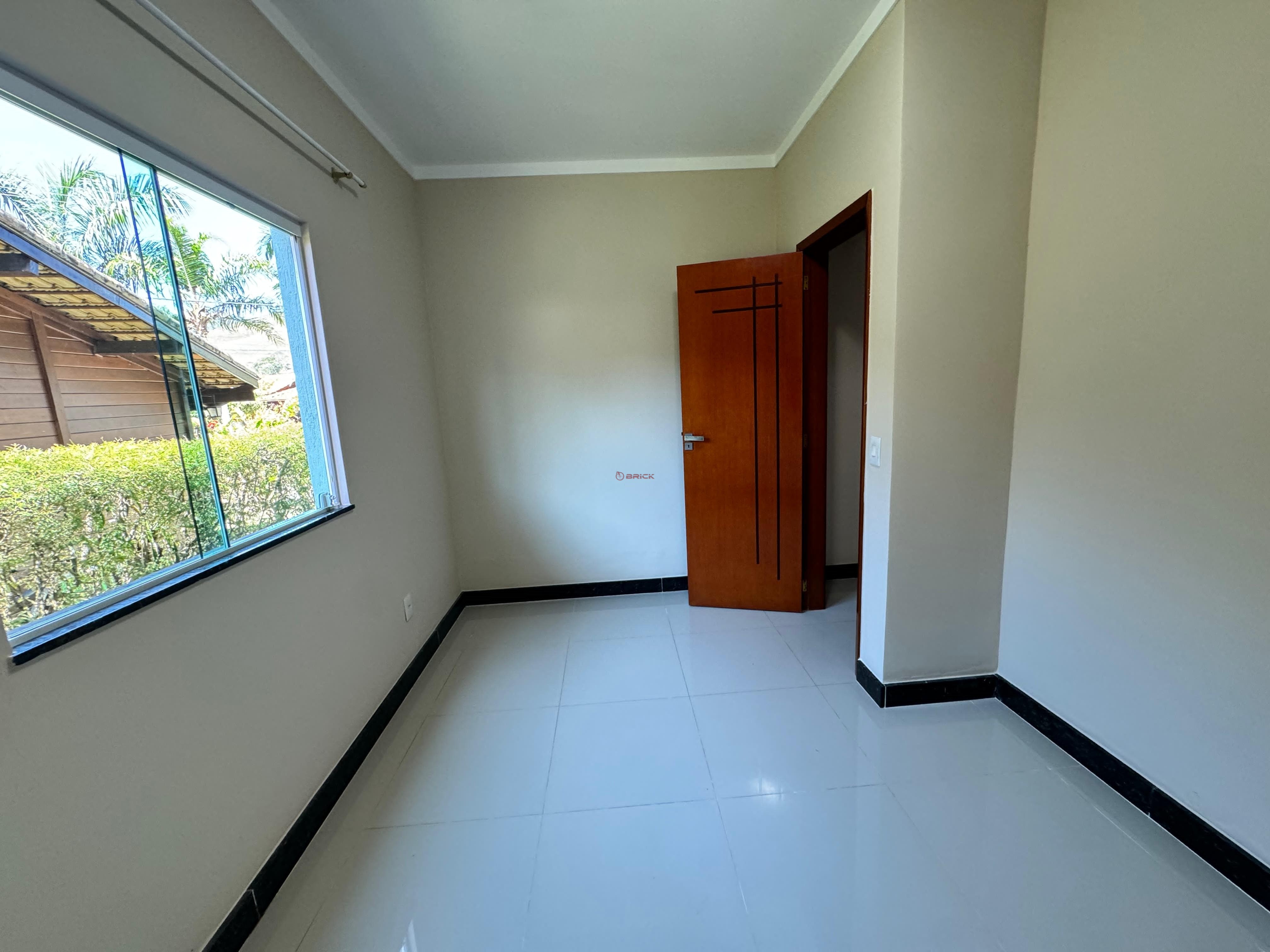 Casa à venda com 5 quartos, 186m² - Foto 10