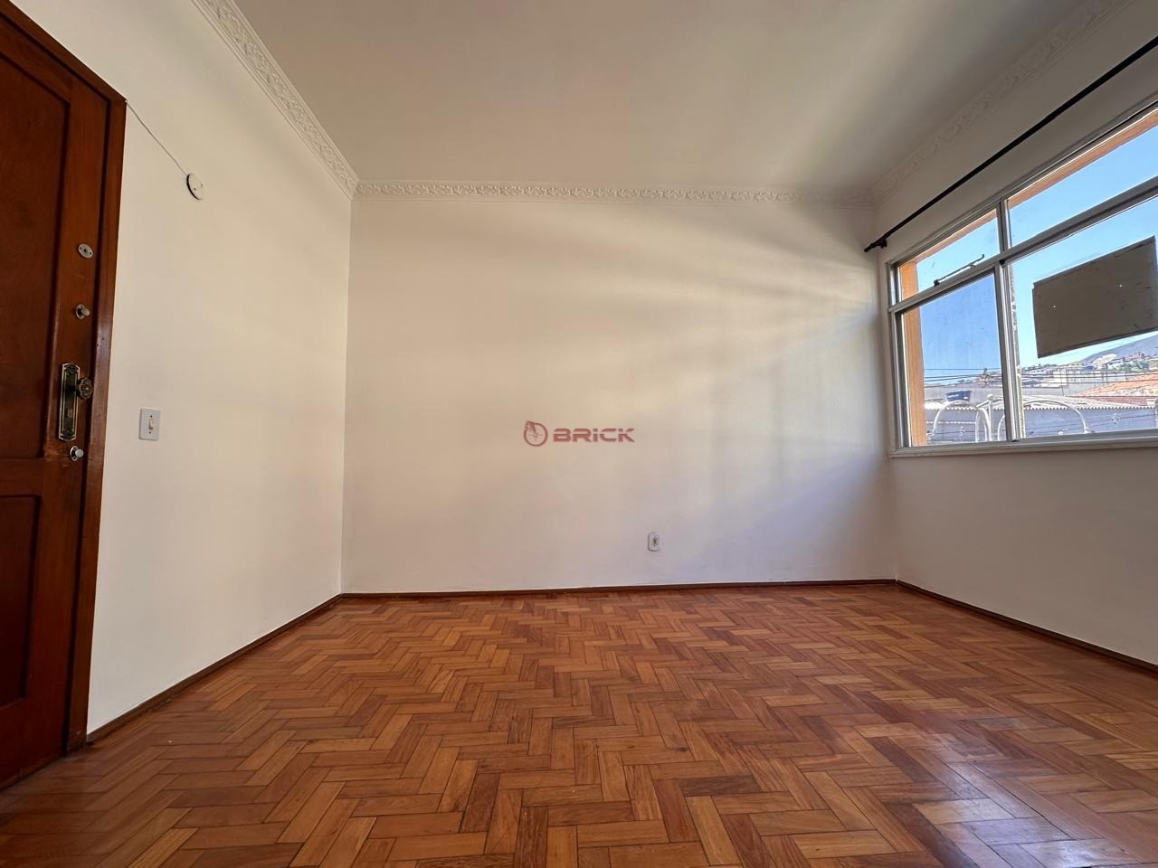 Apartamento à venda com 2 quartos, 75m² - Foto 1