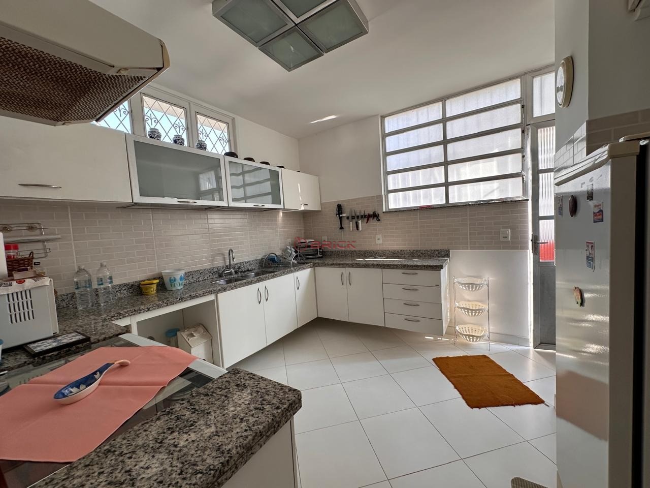 Casa à venda com 3 quartos, 105m² - Foto 18