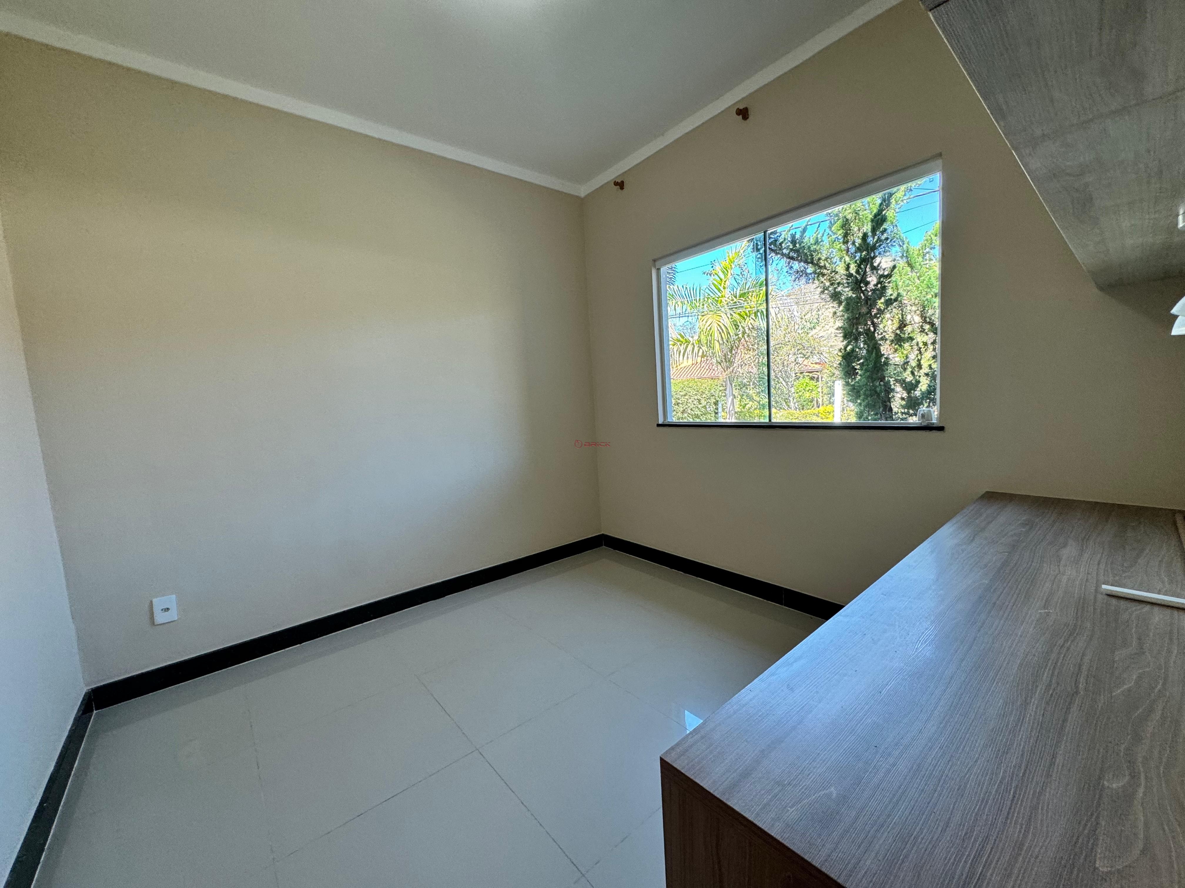 Casa à venda com 5 quartos, 186m² - Foto 14