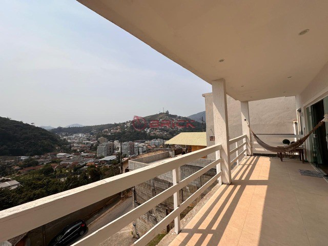 Casa à venda com 2 quartos, 200m² - Foto 14