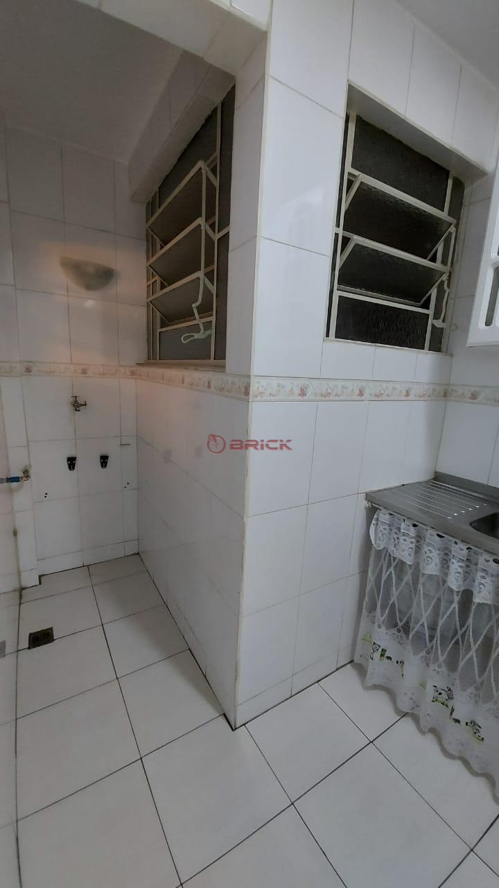 Apartamento à venda com 1 quarto, 43m² - Foto 9