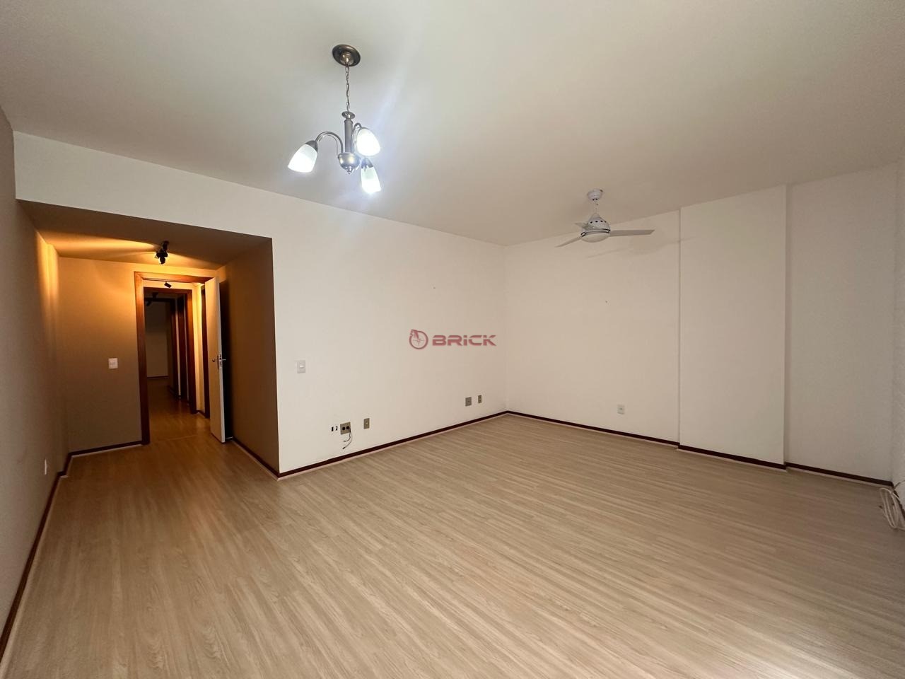 Apartamento para alugar com 2 quartos, 75m² - Foto 3