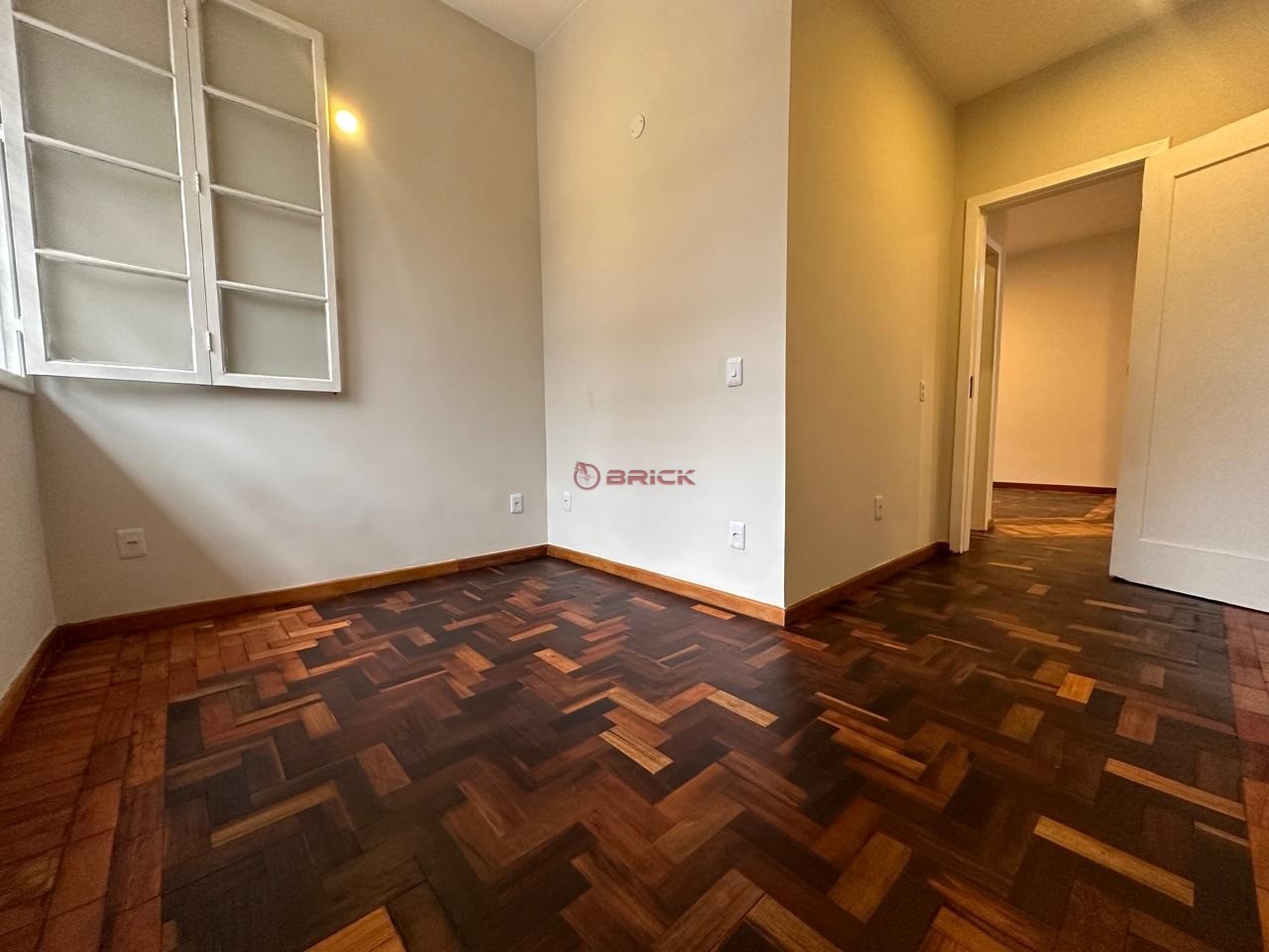 Apartamento à venda com 3 quartos, 94m² - Foto 7