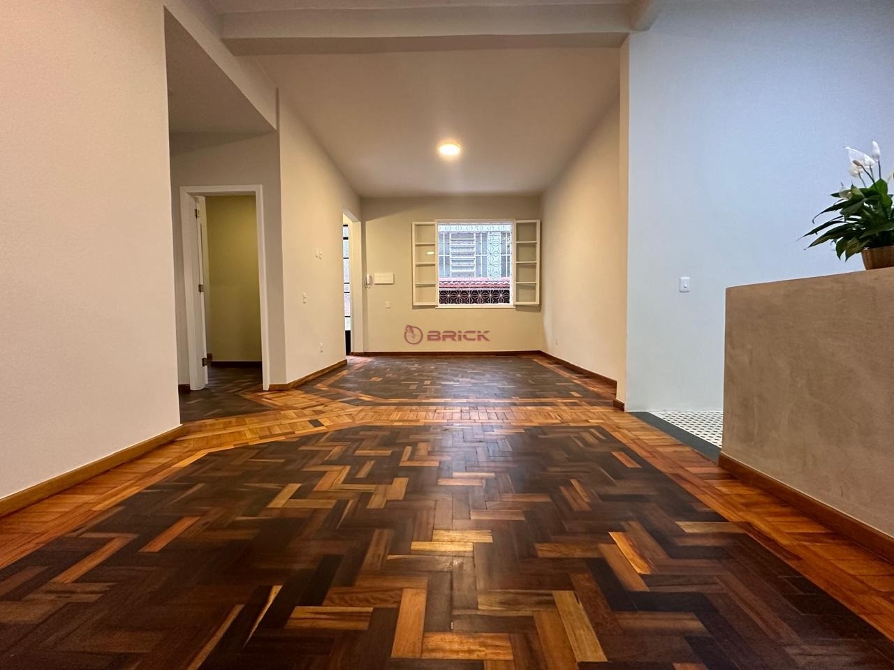 Apartamento à venda com 3 quartos, 94m² - Foto 2