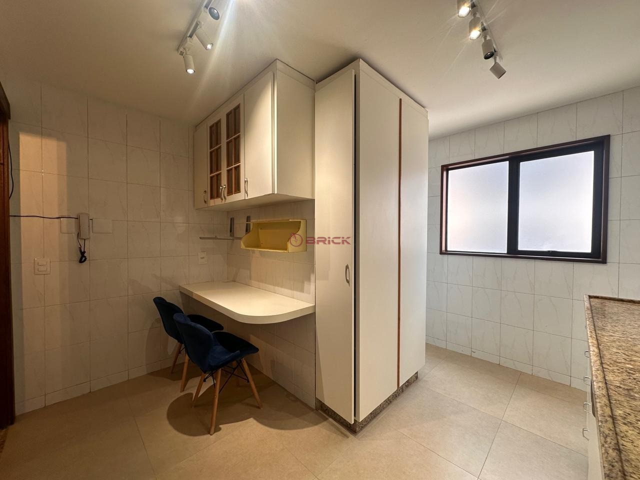 Apartamento para alugar com 2 quartos, 75m² - Foto 9