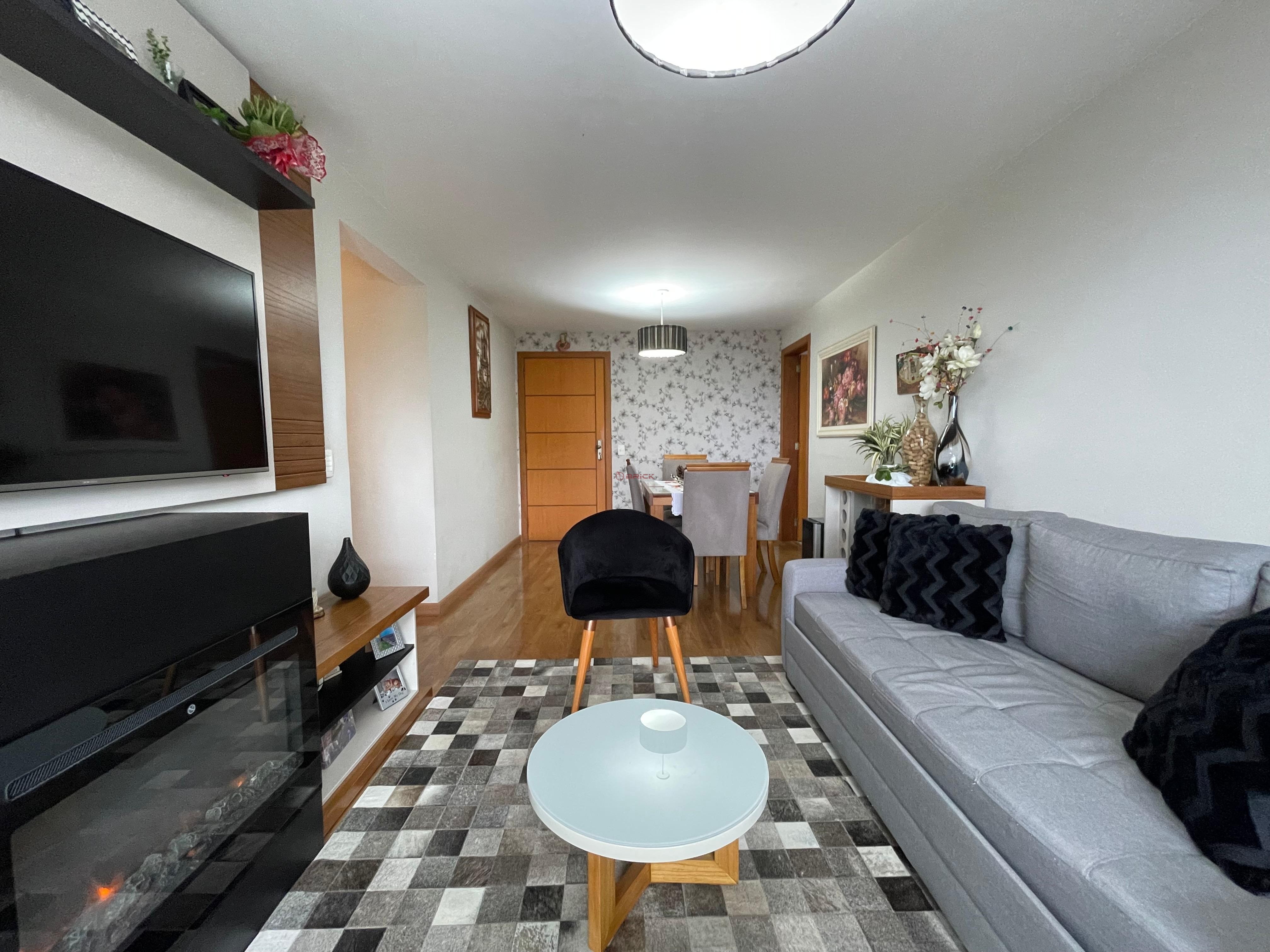 Apartamento à venda com 2 quartos, 82m² - Foto 1