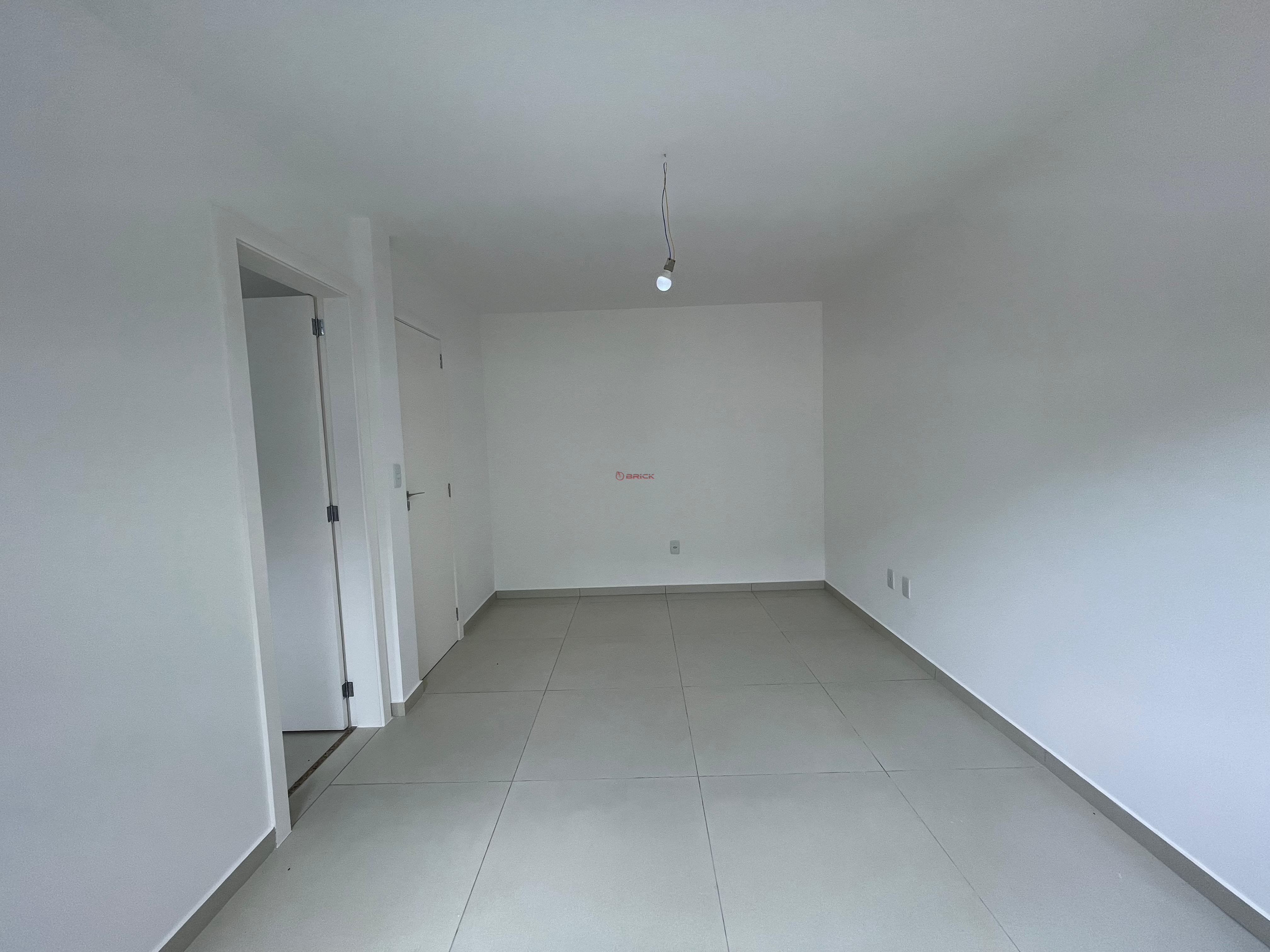 Casa à venda com 3 quartos, 210m² - Foto 3