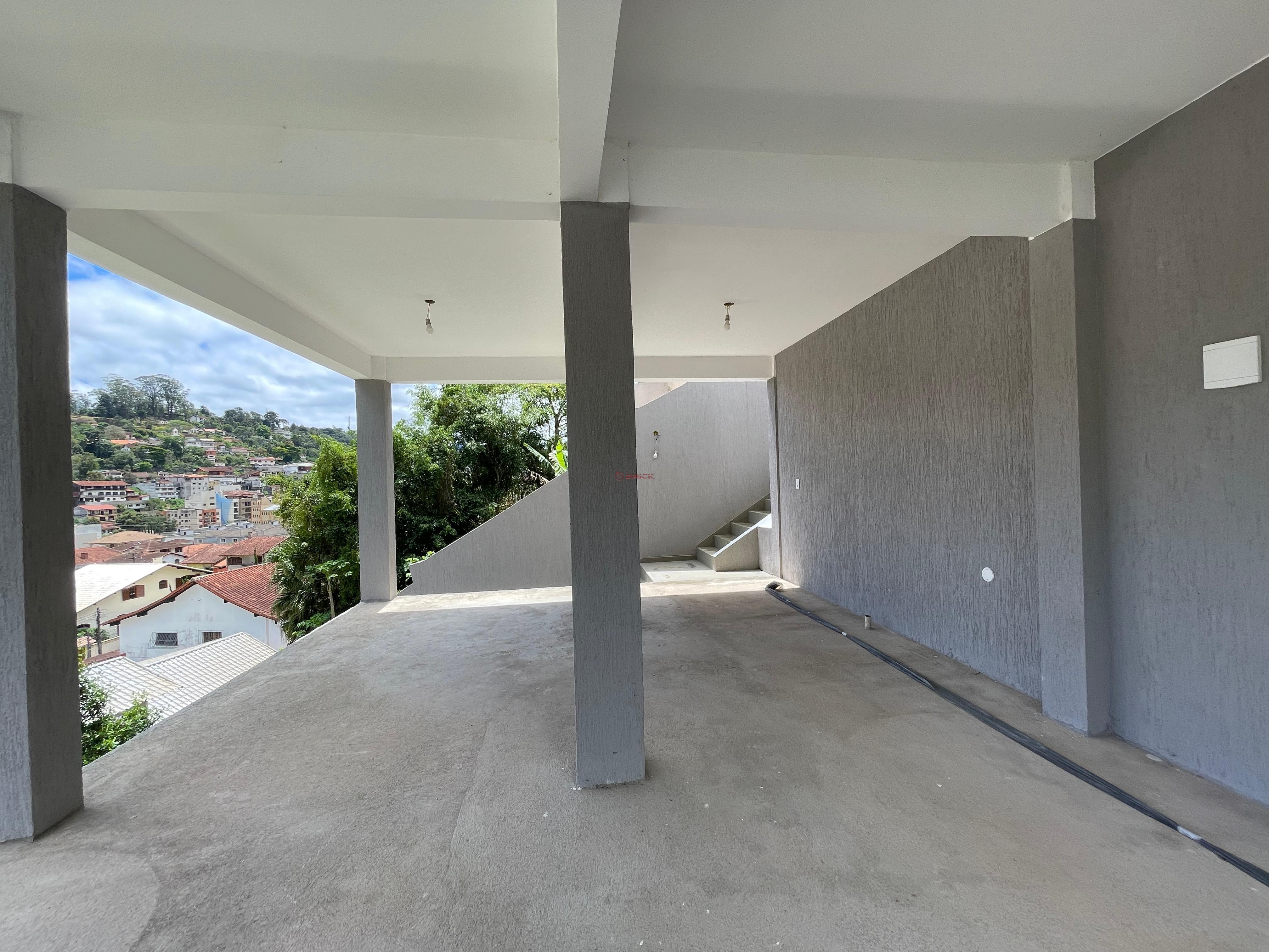 Casa à venda com 3 quartos, 210m² - Foto 10