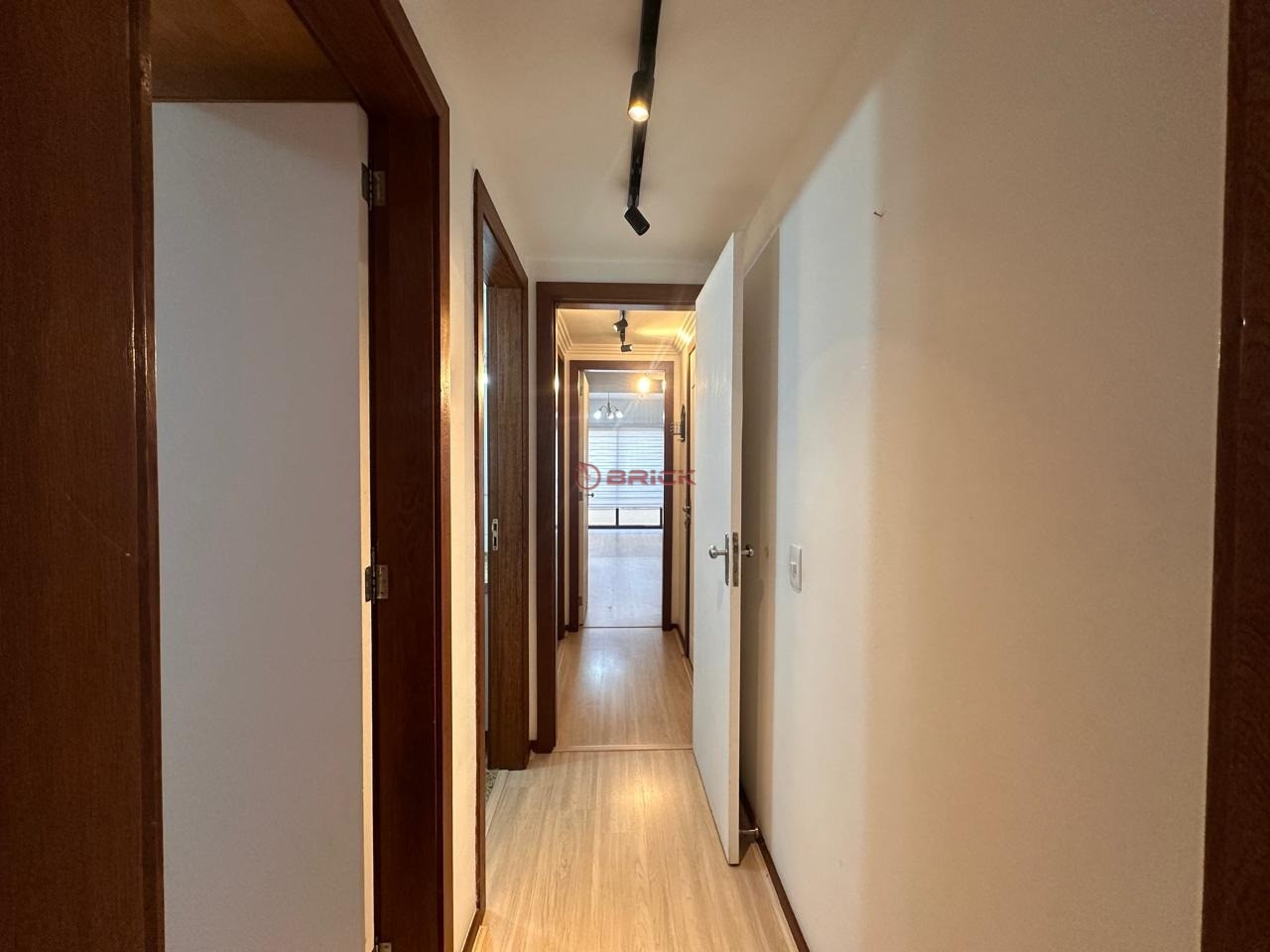 Apartamento para alugar com 2 quartos, 75m² - Foto 8