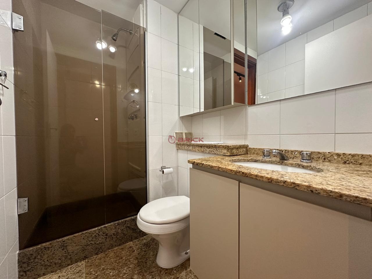 Apartamento para alugar com 2 quartos, 75m² - Foto 16