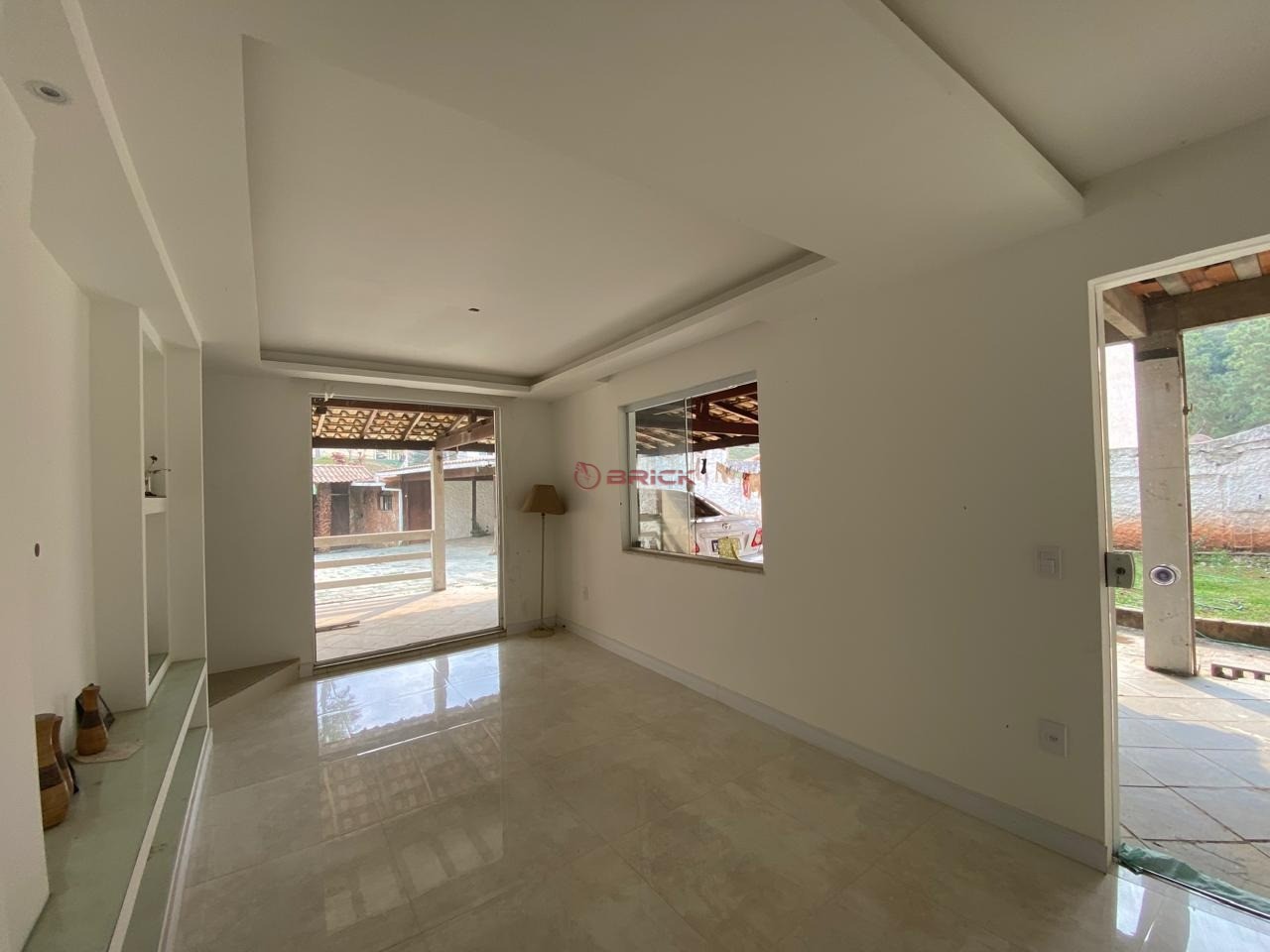 Casa à venda com 4 quartos, 263m² - Foto 4